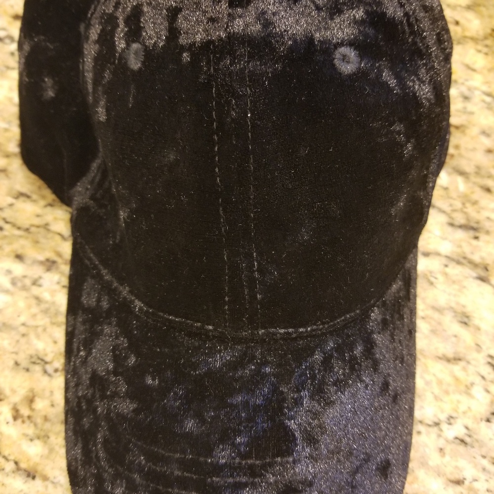 Velvet baseball cap - Picture 2 of 2